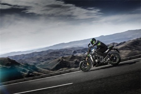 Download trọn bộ hình nền độ phân giải cao phiên bản đặc biệt mới của Kawasaki Z1000