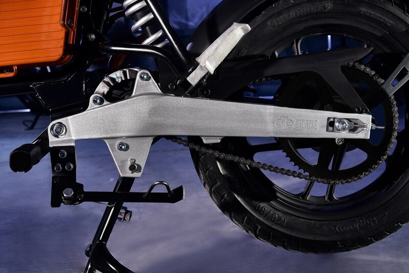 Xe máy điện Dat Bike Weaver++ sạc nhanh 20 phút đi 100 km, sức mạnh 