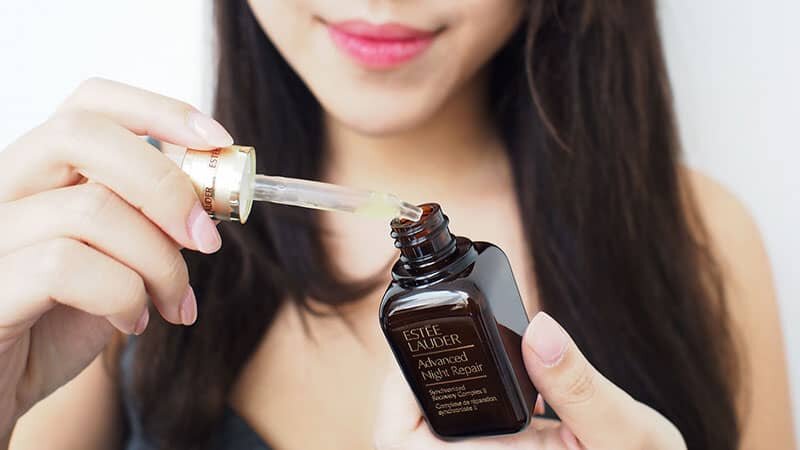 Sử dụng serum và dưỡng ẩm, cách chăm sóc da hiệu quả