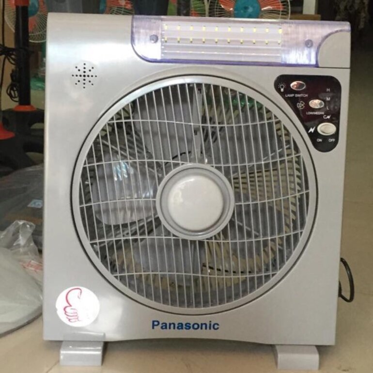 Review quạt hộp Panasonic 6969 tích điện
