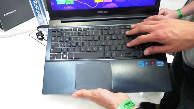 Samsung ATIV Book 8 chính hãng chất lượng 