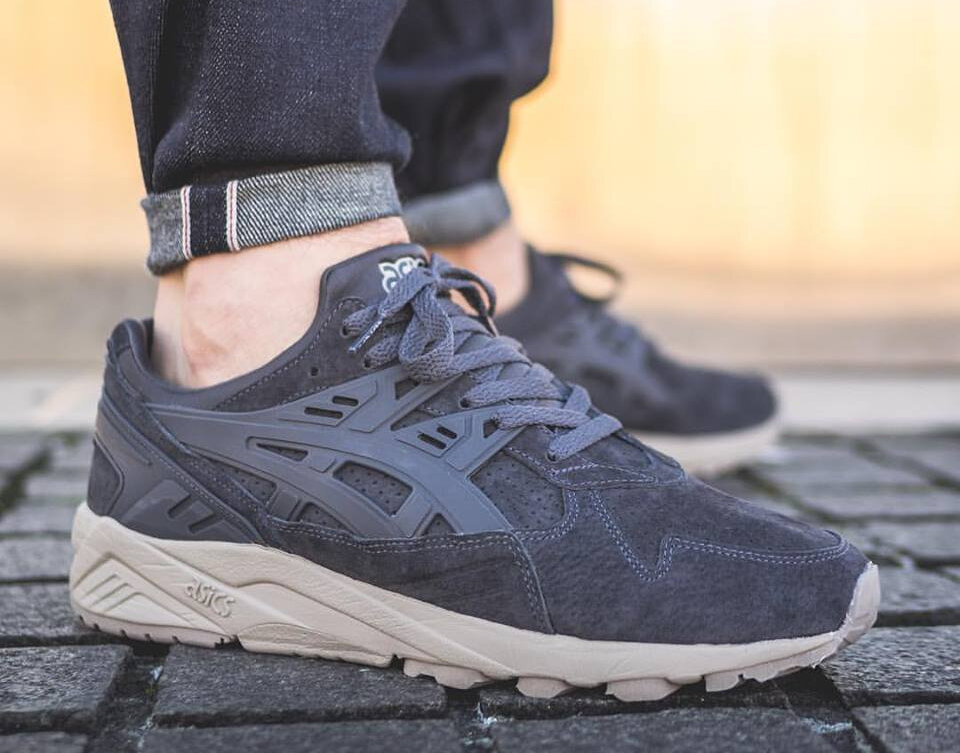 Mua giày chạy bộ nam Asics Gel Kayano ở đâu?