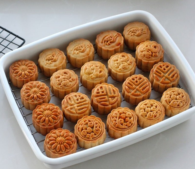 How to preserve salted egg mooncakes