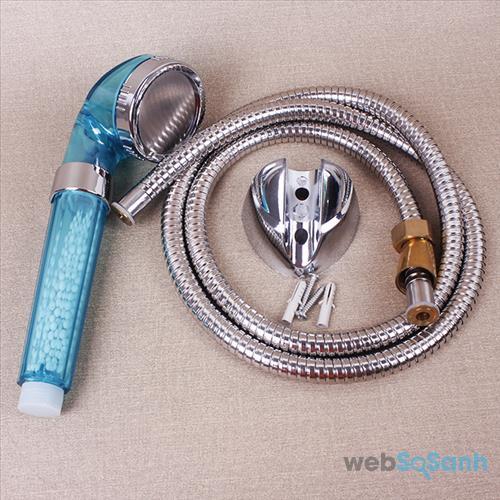 Dây nối vòi sen tăng áp rất dễ bị hư Dây nối vòi sen tăng áp rất dễ bị hư