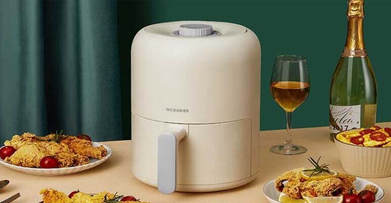 Nồi chiên không dầu Ocooker CR-KG2801Y được thiết kế với tone màu trắng kem tinh tế nồi chiên không dầu Ocooker CR-KG2801Y