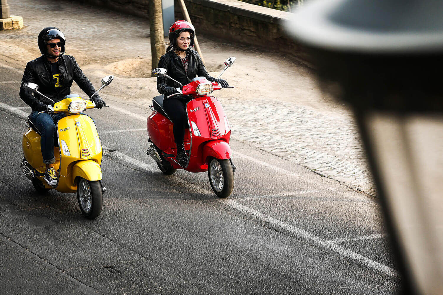 Nên chọn màu xe Vespa Sprint phù hợp với mệnh