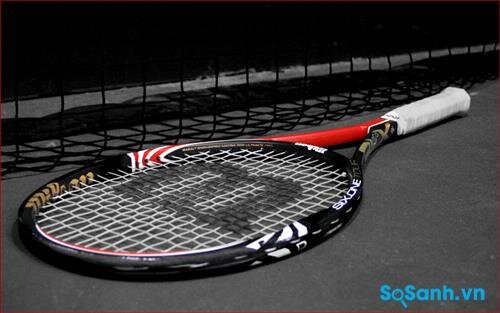 Wilson BLX Six.One Tour là một trong những cây vợt tennis chuyên nghiệp trên thị trường