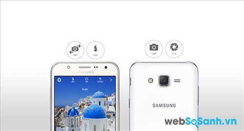 Trang bị đèn Flash cho camera trước sẽ là điểm giúp Galaxy J7 hút khách