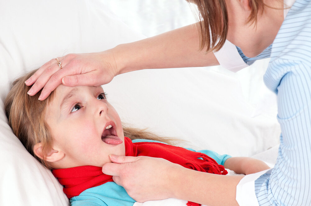 Nên dùng nhiệt kế nào để đo nhiệt độ cho bé khi bị sốt