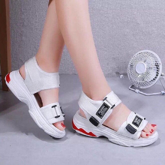 giày sandal nữ màu trắng