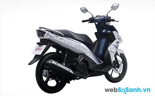 Mặt nghiêng dàn áo của xe Nouvo FI SX 2015