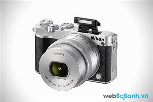 Nikon J5