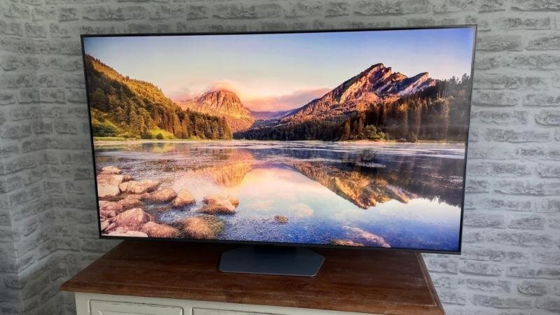 Smart tivi QLED Samsung 4K 55 inch 55Q80D: Hiển thị sáng, độ tương phản cao, âm thanh tốt, 18,8 triệu đồng!