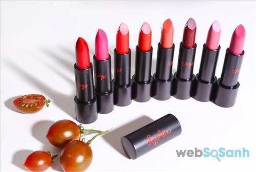 Cây son Sophia The 1st Ampoule Matte Lipstick trông sang chảnh không khác gì những cây son của các thương hiệu cao cấp