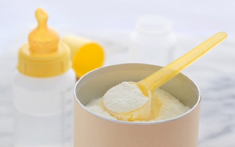 Nên cho trẻ uống sữa bột tới mấy tuổi?
