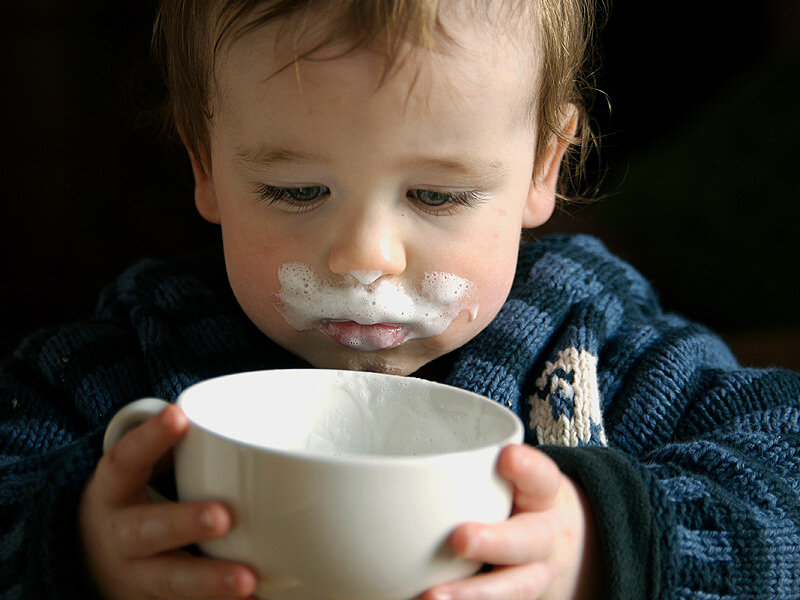 Dùng sữa dinh dưỡng hỗ trợ là giải pháp cho trẻ suy dinh dưỡng