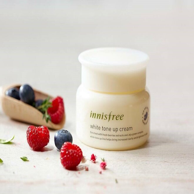 Kem dưỡng trắng da Innisfree White Tone Up Cream