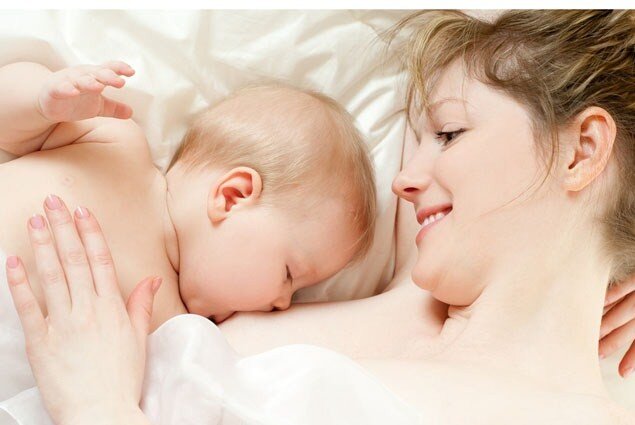 Những ưu điểm khi bé được nuôi bằng sữa mẹ