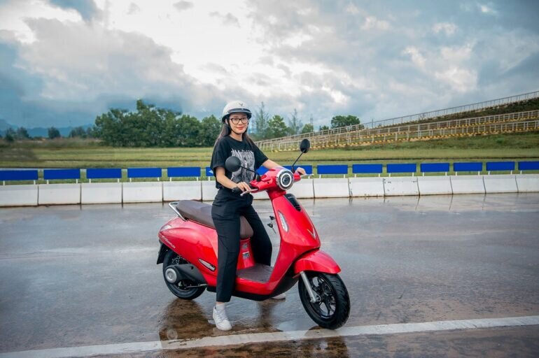 Xe đạp điện VinFast Evo200