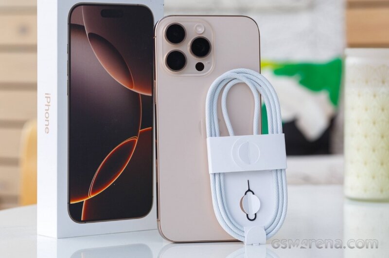 Đánh giá iPhone 16 Pro Max: Giá gần 50 triệu đồng nhưng chưa hoàn hảo!