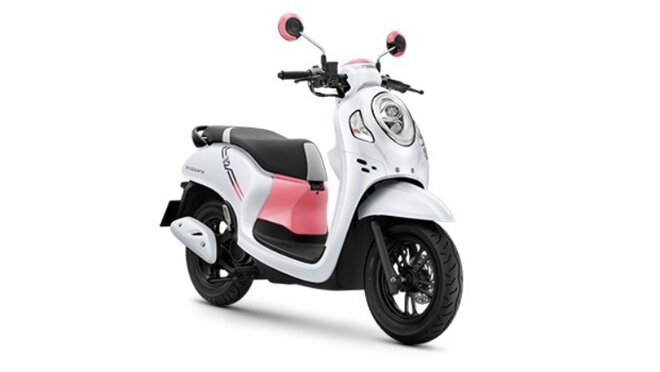 So sánh honda scoopy nhập thái và indonesia động cơ