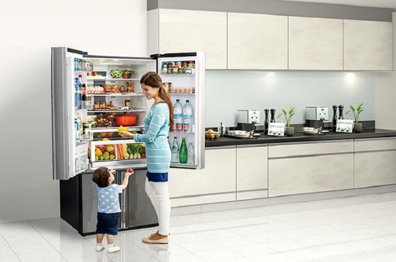 Tủ lạnh  MR-LA72ER-GBK trang bị công nghệ làm lạnh đa chiều, tiết kiệm điện năng