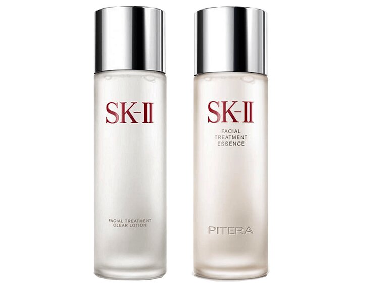 Nước hoa hồng SK-II 230ml nằm trong bộ mỹ phẩm SK-II đình đám của Nhật.