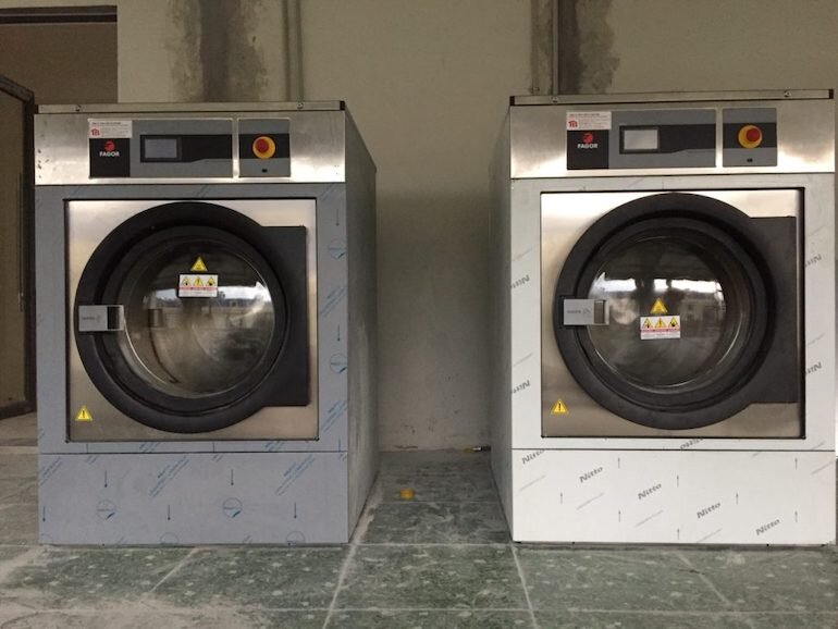 giá máy giặt công nghiệp