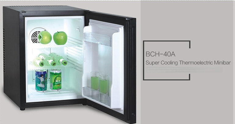 Tủ mát minibar cánh nhựa BCH-40- Homesun có thiết kế đơn giản