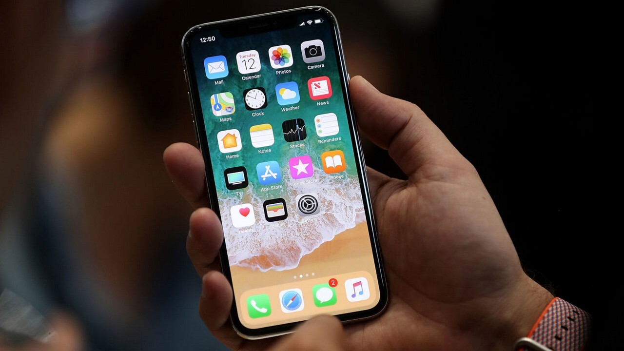 Tắt nguồn iPhone X bằng phím cứng