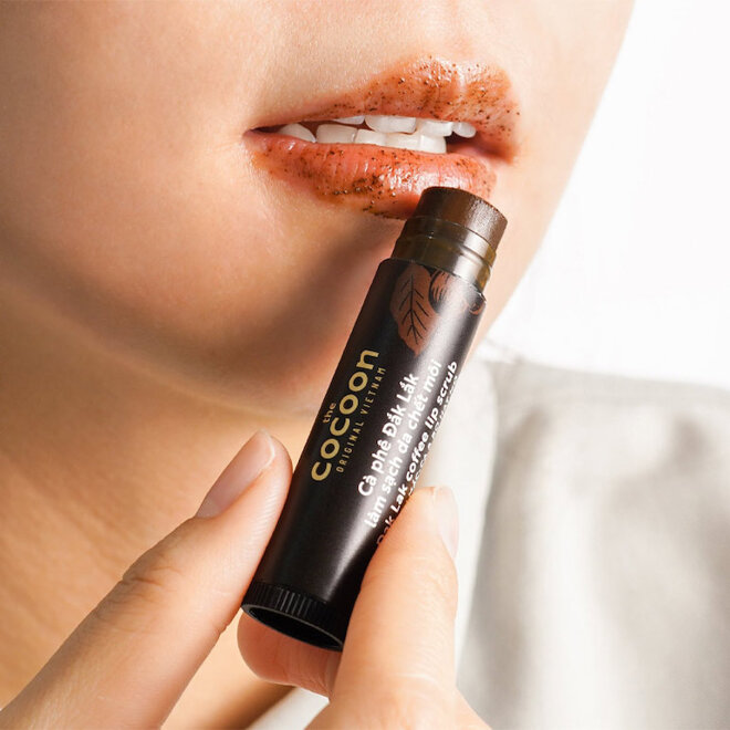 Cocoon exfoliating lip scrub