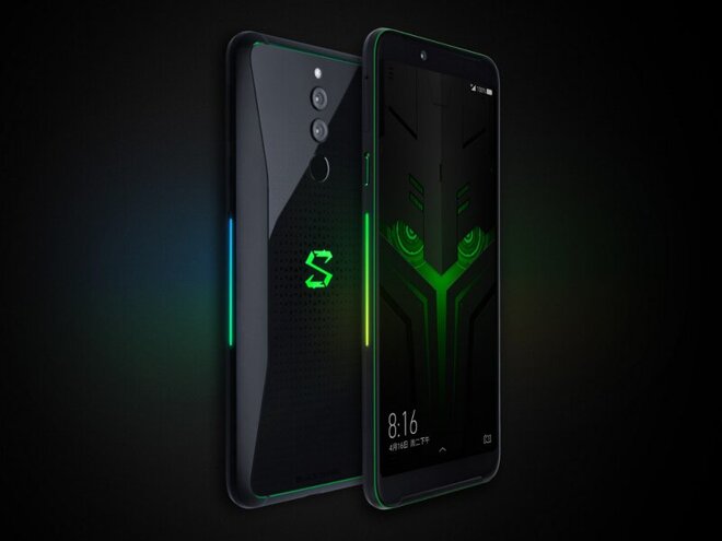 Xiaomi Black Shark 2 mang vẻ ngoài mạnh mẽ và màu sắc bắt mắt