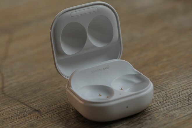 tai-nghe-samsung-galaxy-buds-2