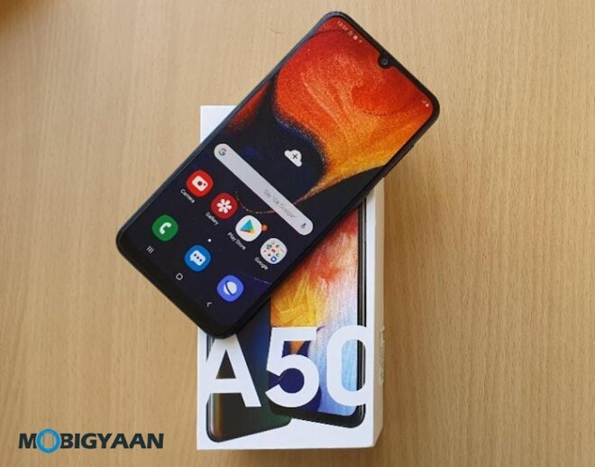 Samsung Galaxy A50 cầm vừa vặn