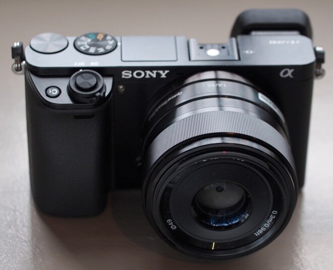 Sony Alpha A6000 là dòng máy ảnh có nhiều ứng dụng nhất