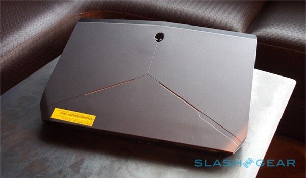 alienware laptop chơi game 13 inch