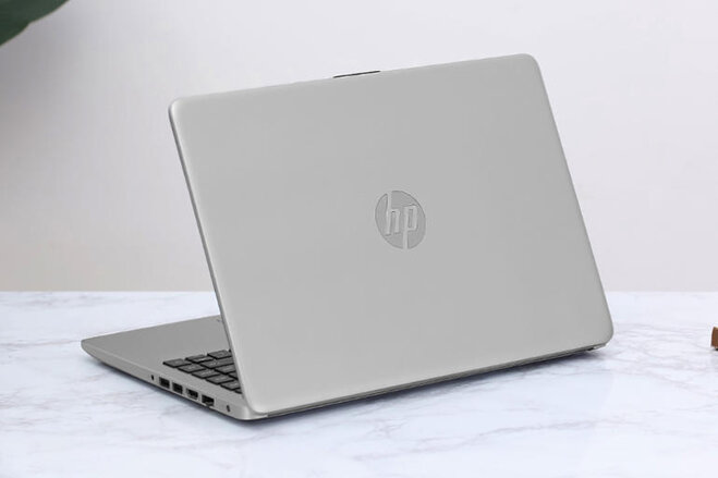 Laptop HP 245 G8 61C60PA