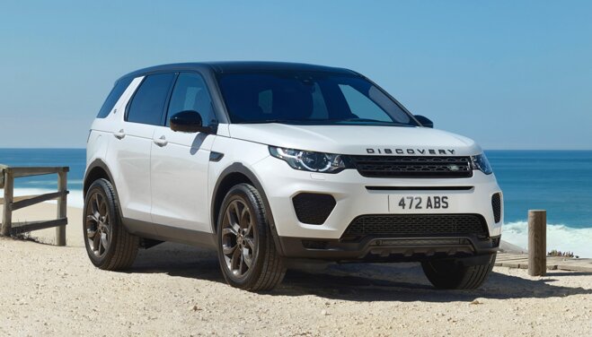 Land Rover Discovery được thiết kế với vẻ ngoài sang trọng, tinh tế với nhiều đường nét nổi bật mang đặc trưng của thương hiệu Land Rover