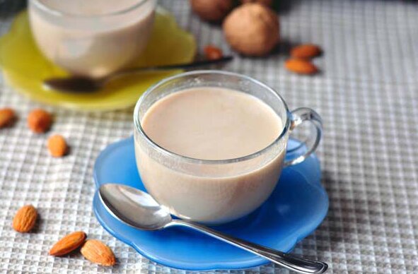 Cách làm sữa óc chó tươi ngon dễ làm tại nhà