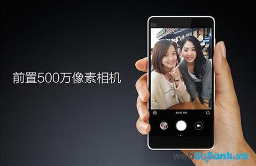 Chụp selfie góc rộng 85 độ từ camera trước 5MP của Mi4c