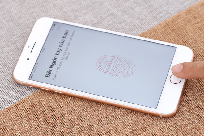 Touch ID thao tác nhanh hơn hẳn Face ID 