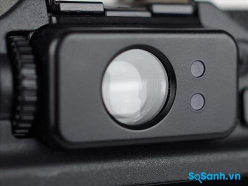 Canon đã bổ xung mắt ngắm điện tử trên máy ảnh compact PowerShot G16