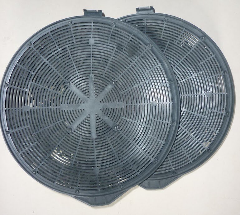 Tháo bộ lọc than hoạt tính và lắp mới (theo chu kỳ 6 tháng 1 lần – nếu có)