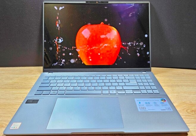 Asus Vivobook S16 OLED S5606: Laptop có màn hình OLED 3,2K rất đẹp!