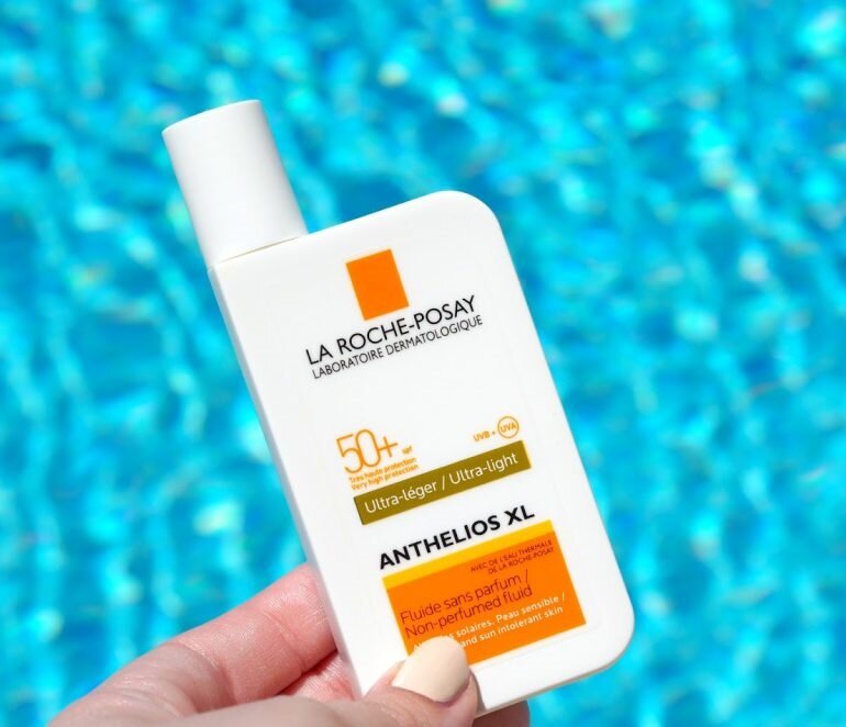 Kem chống nắng Anthelios XL SPF 50+ Fluid ULTRA-LIGHT