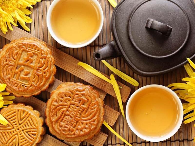 How to enjoy moon cakes without getting fat