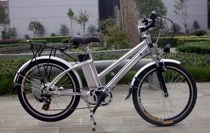 Xe đạp điện sử dụng pin có thể sử dụng được ngay cả trong tiết trời mưa gió