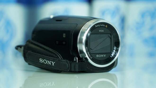 Sony Handycam HDR-PJ675 có giá bán hợp lý