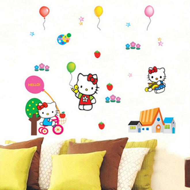 Decal Kitty Cầm Bóng được các bé yêu thích