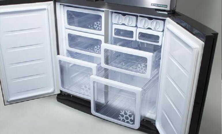 Tủ lạnh Sharp 4 cánh Inverter SJ-FX630V-ST có dung tích lớn, nhiều ngăn chứa thực phẩm